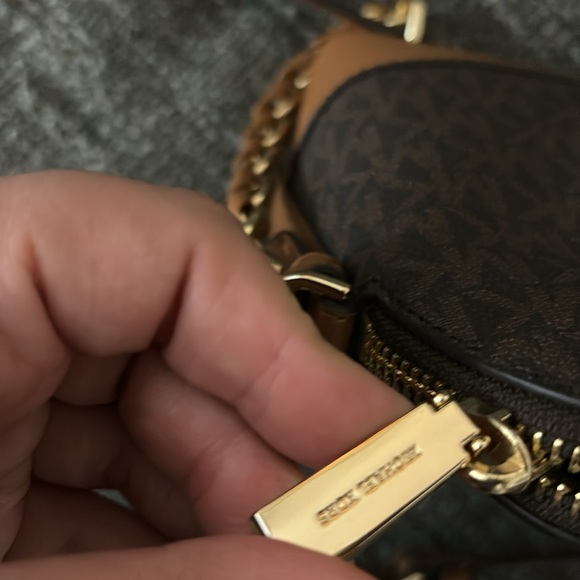 Michael Kors Crossbody Brown - Picture 5 of 7